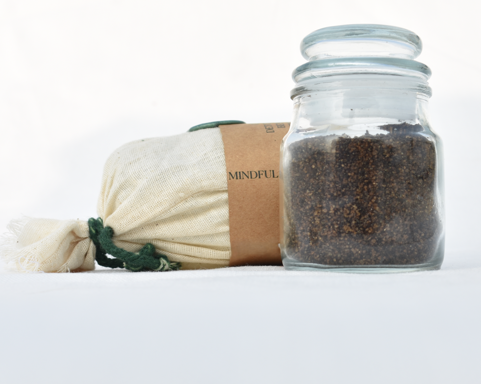Bloop’s coffee detox scrub showing natural grainy and nourishing texture